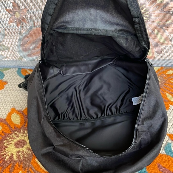 VANS Ranged 2 Backpack Black Women Men’s Casual School Student NWT - Picture 7 of 16
